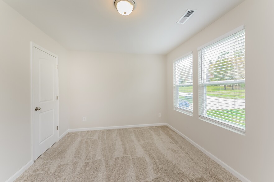 Building Photo - 4324 Shadi Green Ln