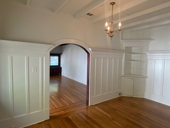 Building Photo - Charming & Bright 3 Bedroom 1 Bathroom Home Walking Distance to SJSU