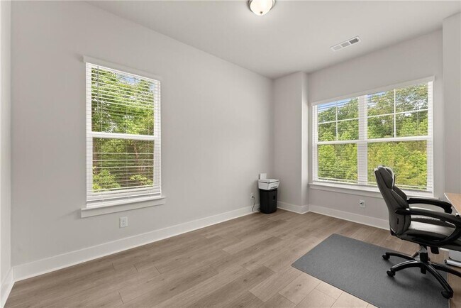 Building Photo - 5841 Woodland Park Ct