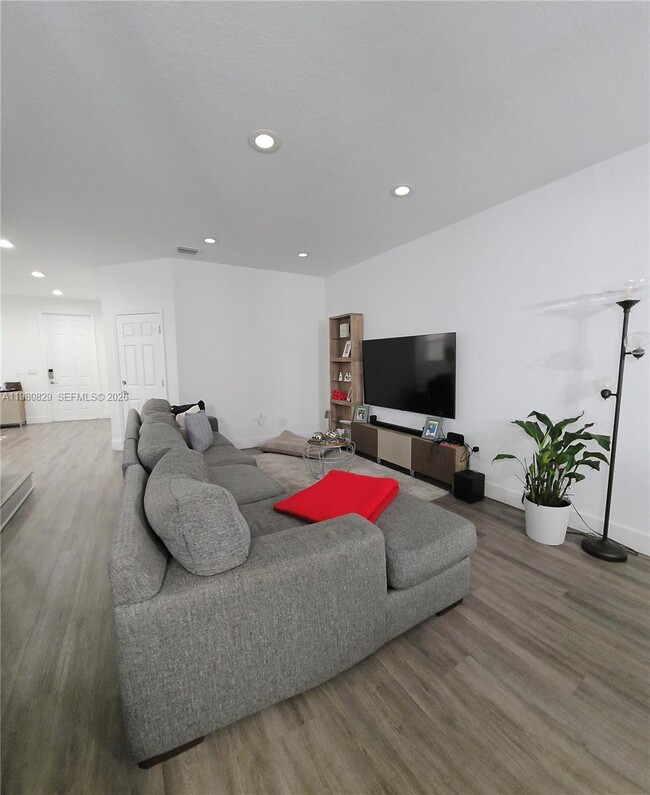 Building Photo - 11625 NW 87th Ln