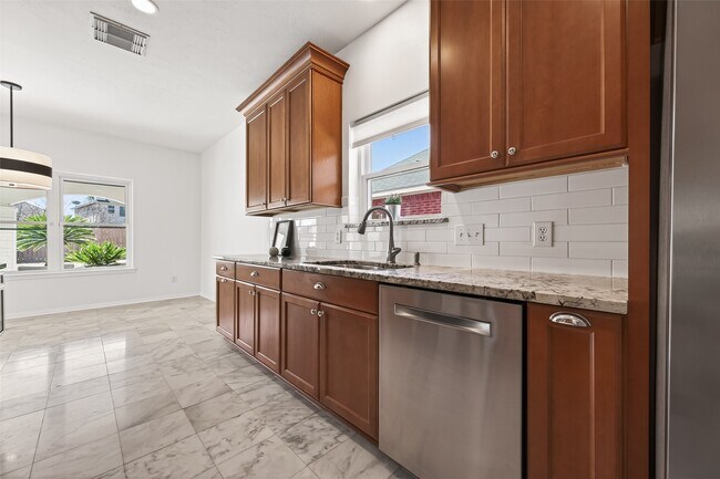 Building Photo - 16535 Oat Mill Dr