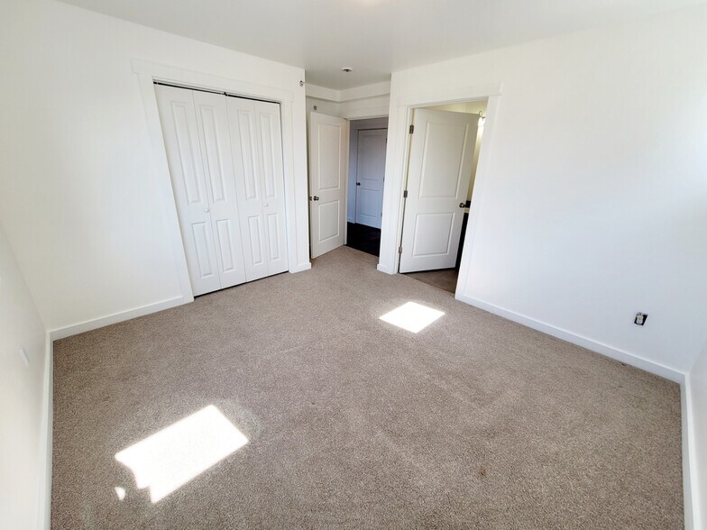 Building Photo - 2236 Baxter Ln