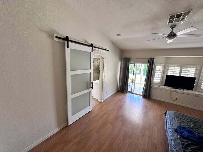 Building Photo - Single Story Home in the Northwest w/ 3 Car Garage