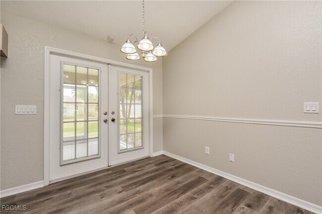 Building Photo - 2645 Vogler Ln