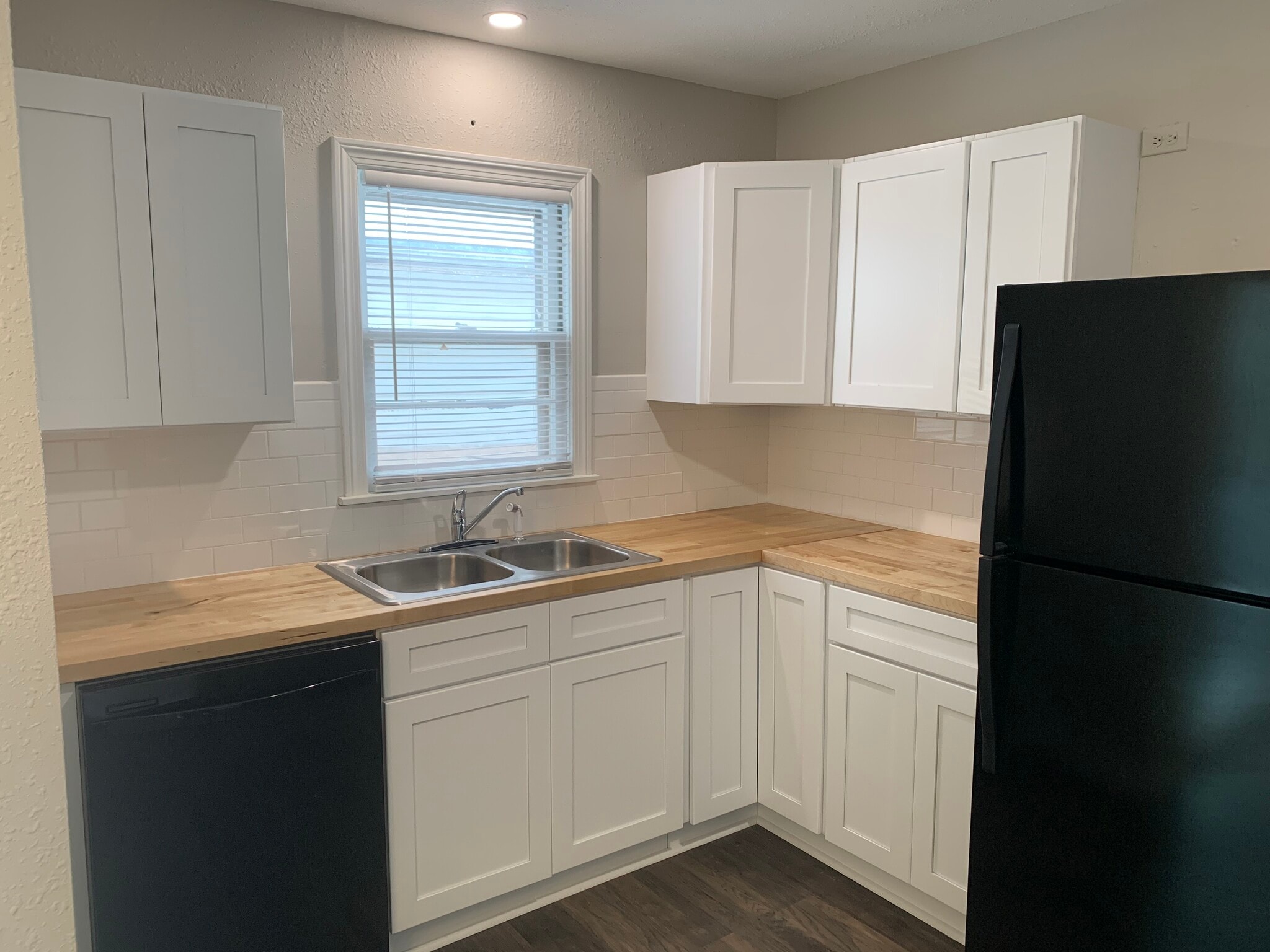 Building Photo - 1601 Faulders Ln