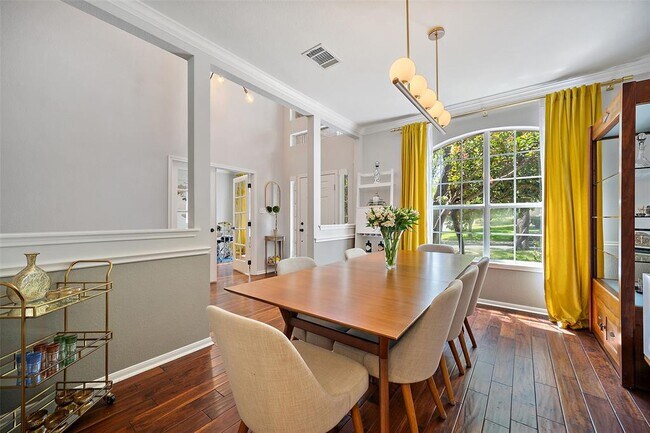 Building Photo - 6915 Gentle Oak Dr