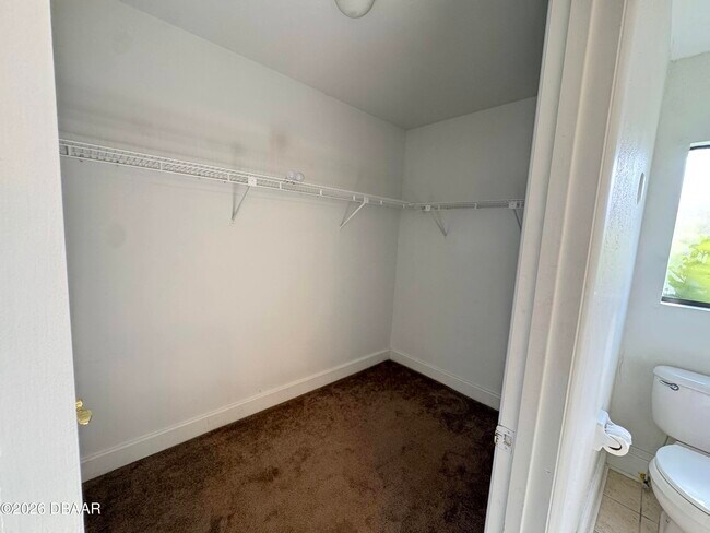 Building Photo - 1916 Seclusion Dr