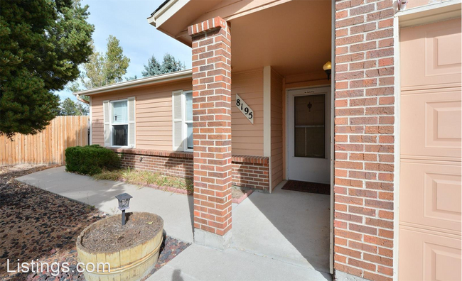 Building Photo - 3 br, 1 bath House - 8195 Freemantle Dr