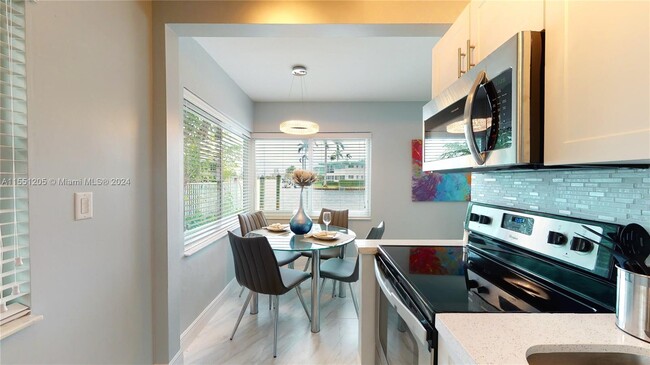 Building Photo - 508 Hendricks Isle