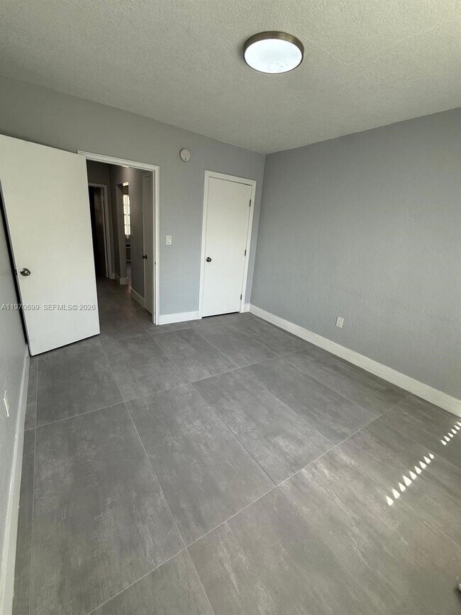 Building Photo - 3450 SW 9th St