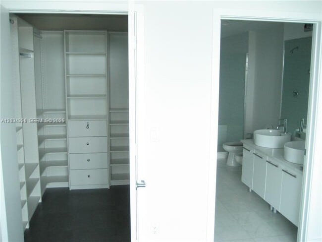 Building Photo - 888 Biscayne Blvd