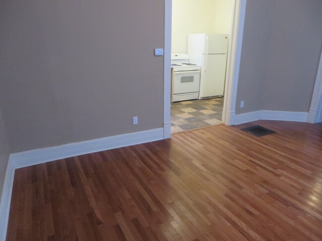 Building Photo - 1229 Swinney Ave
