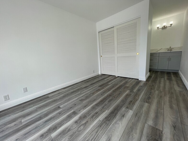 Building Photo - 94-1081 Kepakepa St