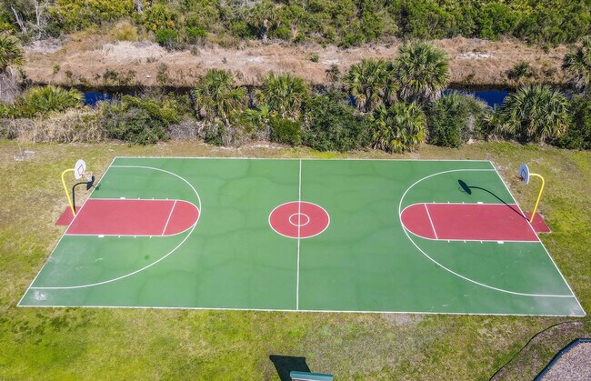 Building Photo - 4 Susan Pl