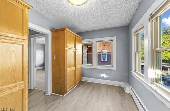 Building Photo - 14724 Clifton Blvd