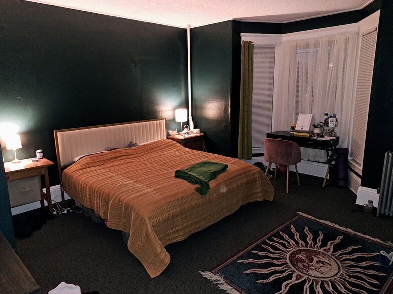 Primary Photo - 357 Portland St