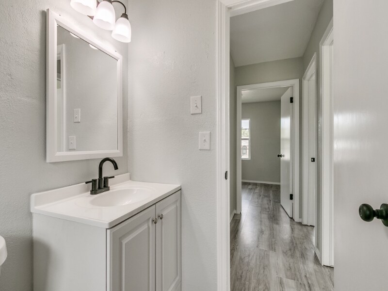 Building Photo - 8308 NE 33rd St