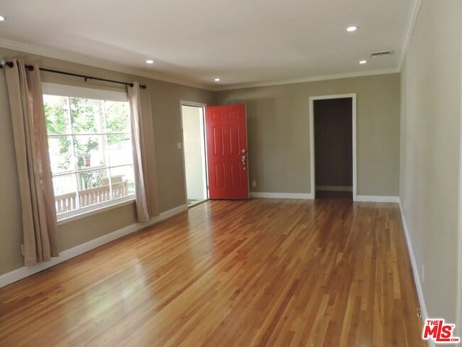 Building Photo - 5039 Rubio Ave