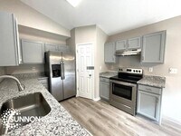 Building Photo - Newly Remodeled 3 Bed/2 Bath near Harrisburg!