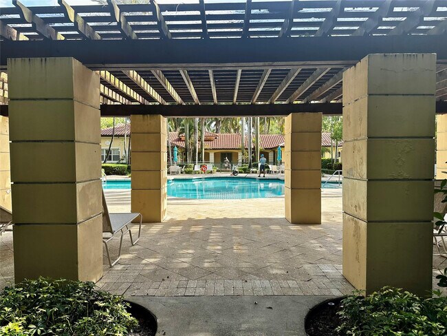 Building Photo - 6500 W Sample Rd
