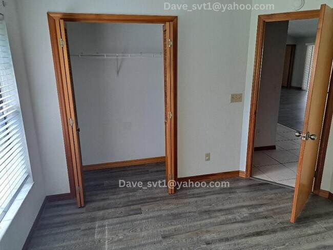 Building Photo - 8055 SW 53rd Ct