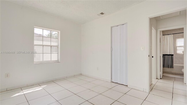 Building Photo - 1036 NW 75th St