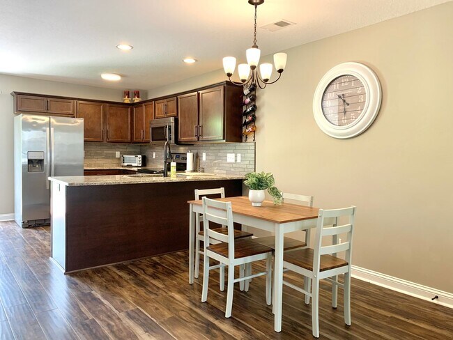 Building Photo - 364 Sam Houston Cir