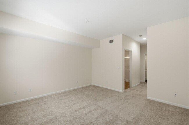 Building Photo - 880 Meridian Bay Ln