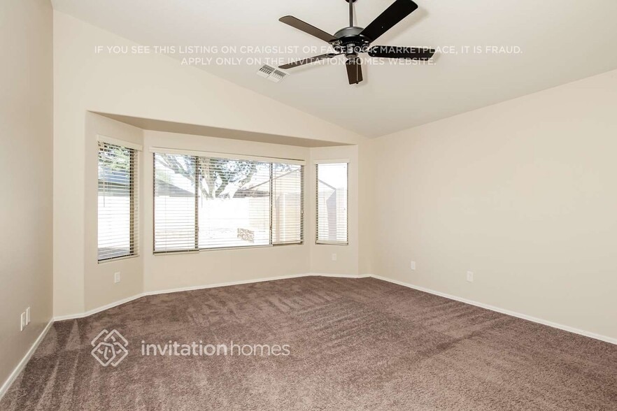 Building Photo - 12842 W Windrose Dr