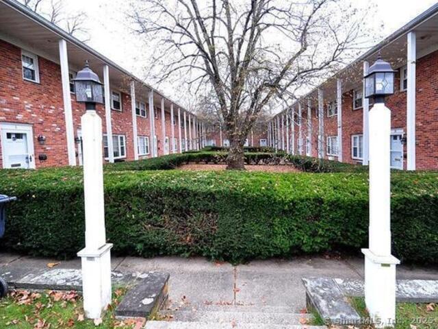 Building Photo - 44 Garden St