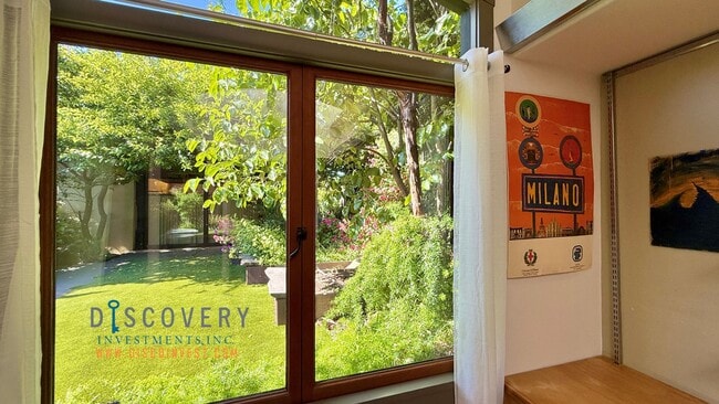 Building Photo - Charming Custom Retreat in Prime Berkeley ...