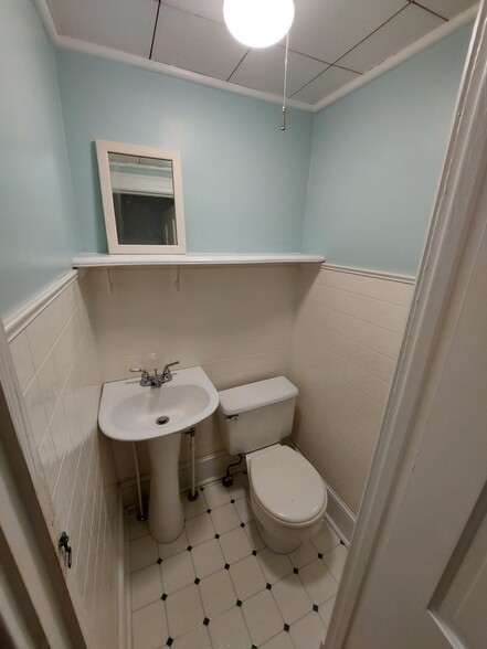 Half Bath 2 - 305 N Division St