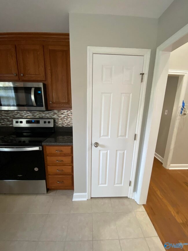 Building Photo - 22873 Horseshoe Bend