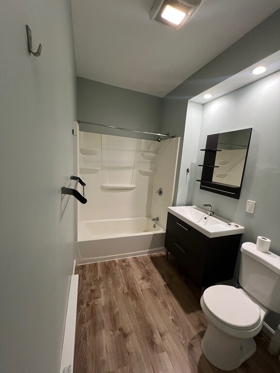 Building Photo - 15 Bowers St