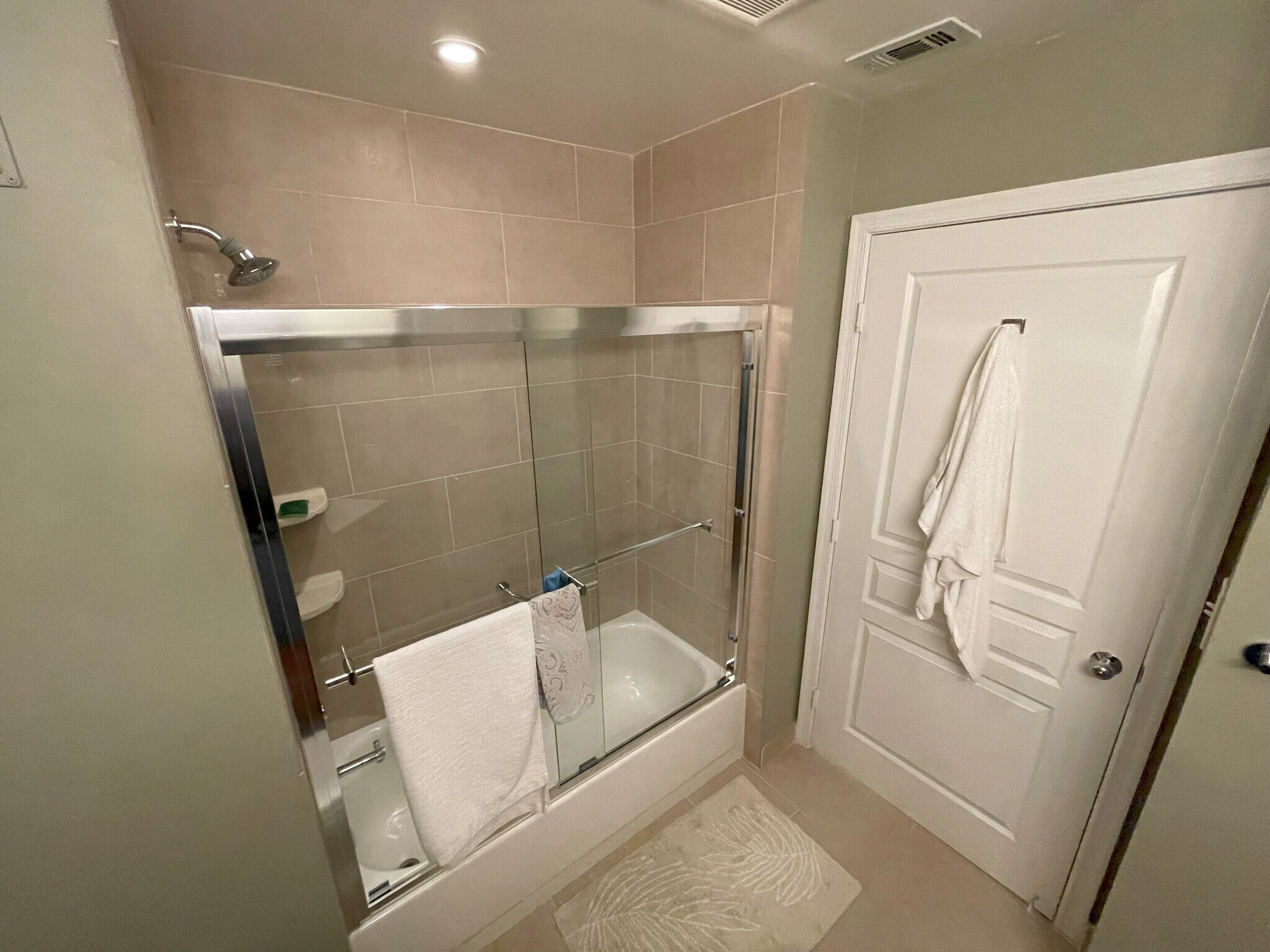 Second Bath - 5565 Seminary Rd