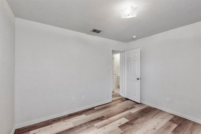 Building Photo - 1216 Lake Forest Dr