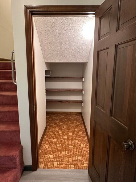 Building Photo - 1230 Stonewall Jackson Dr