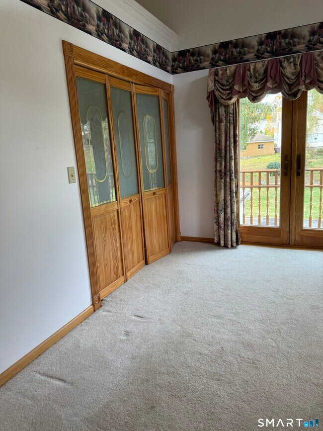 Building Photo - 28 Galpin St