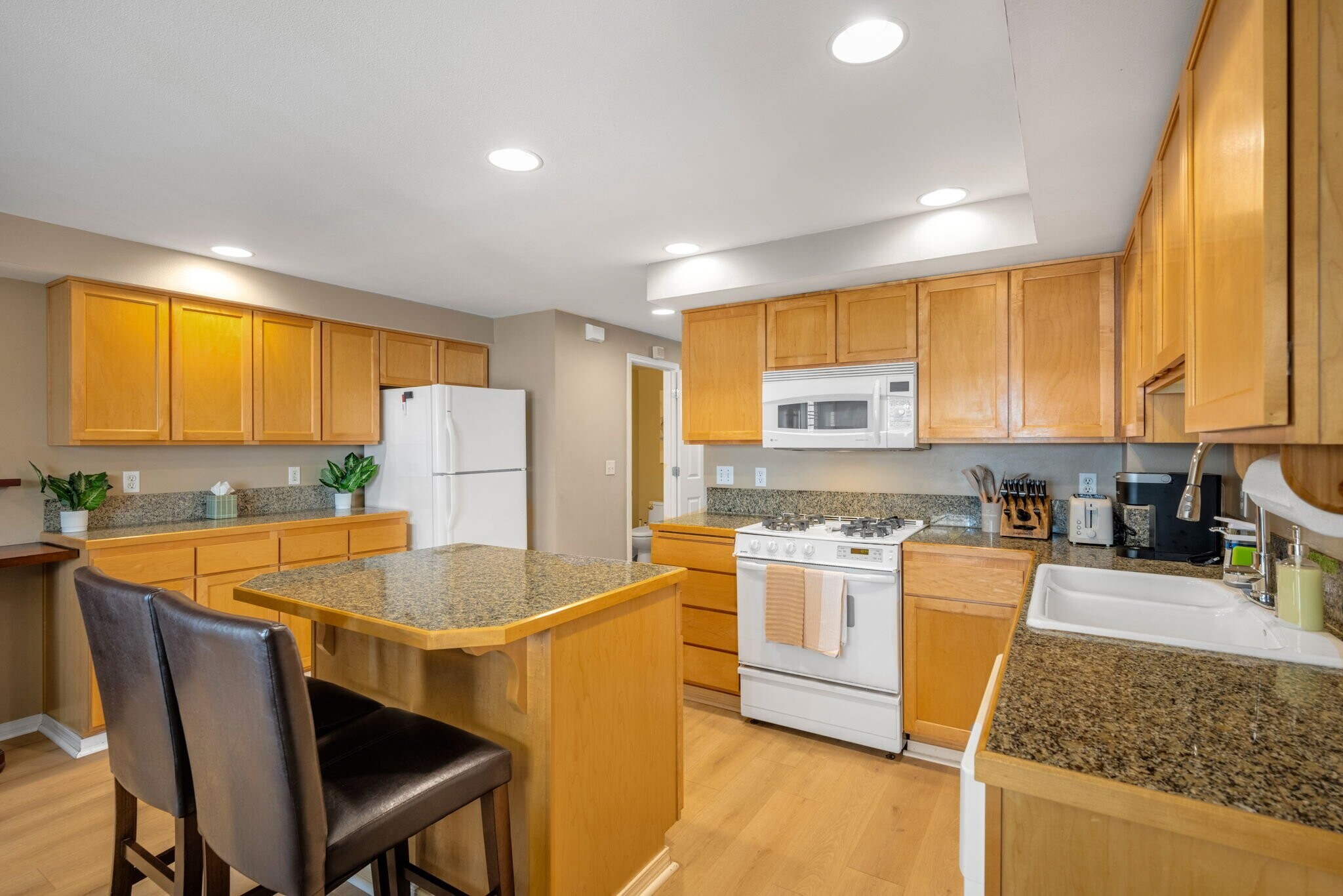 Building Photo - 931 N 35th St