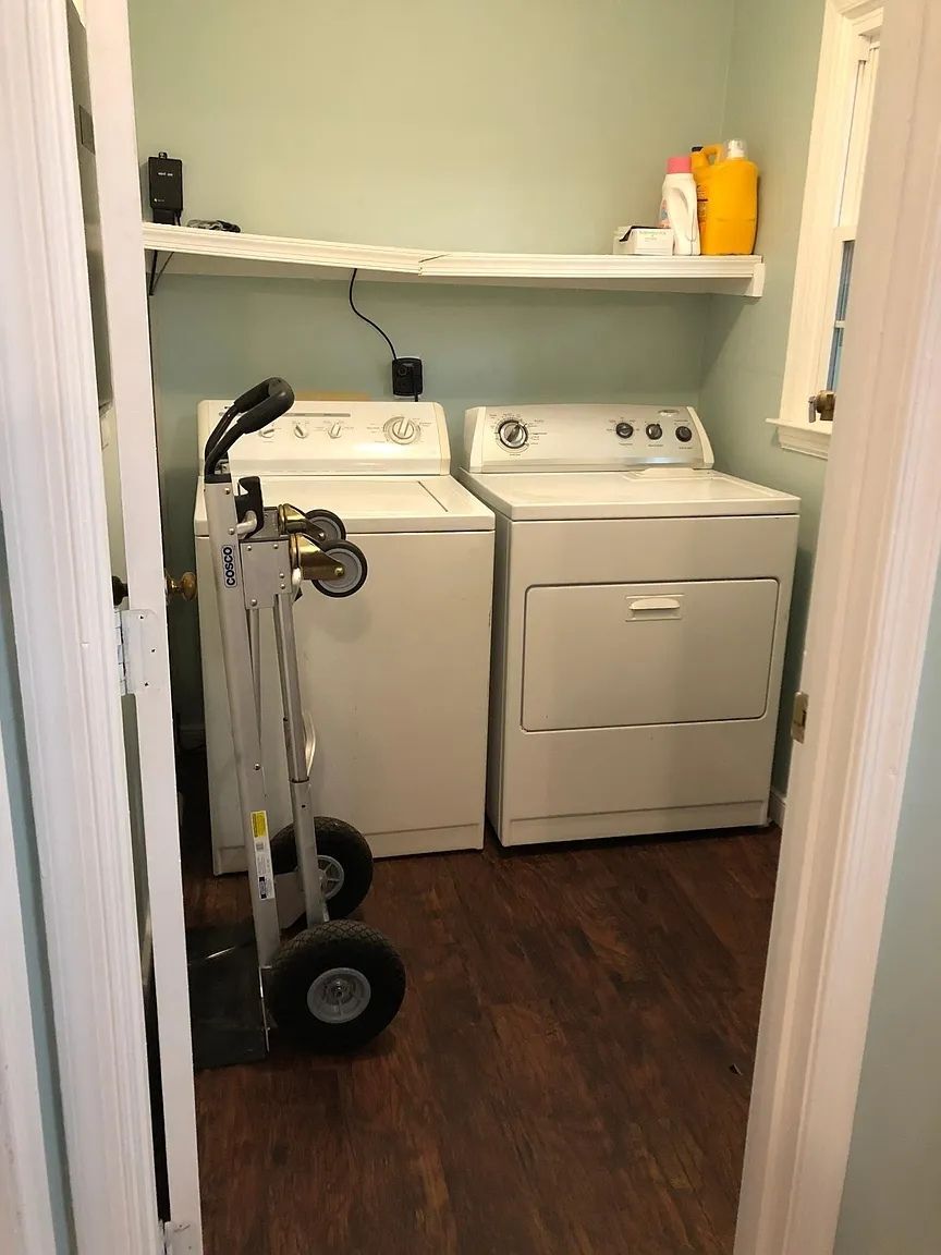 Building Photo - 8509 Long Tom Ct