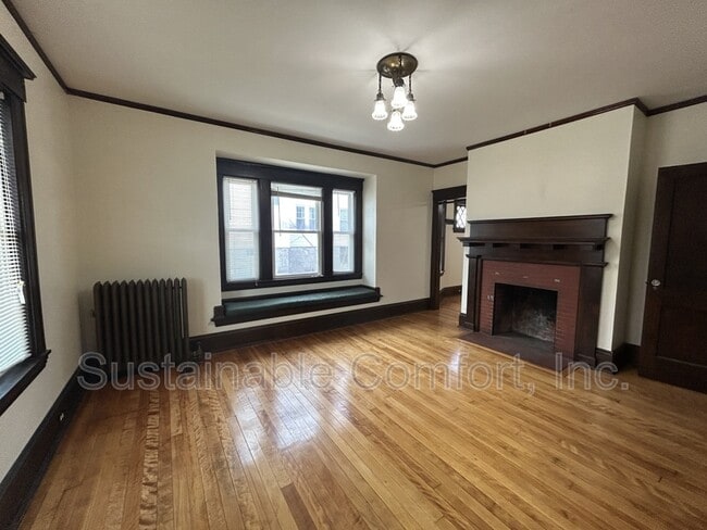 Building Photo - 14 Clearview Ave