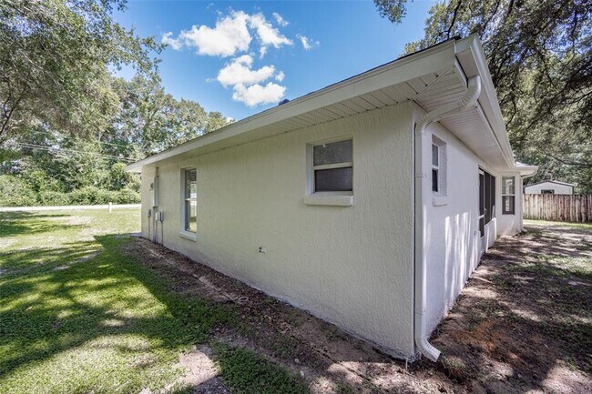 Building Photo - 16414 SE 92nd Terrace