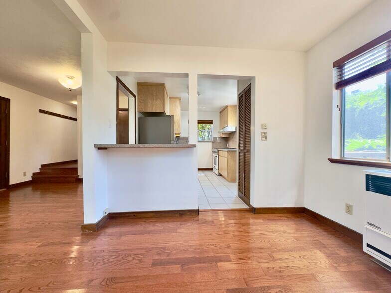 Building Photo - 319 Alcatraz Ave