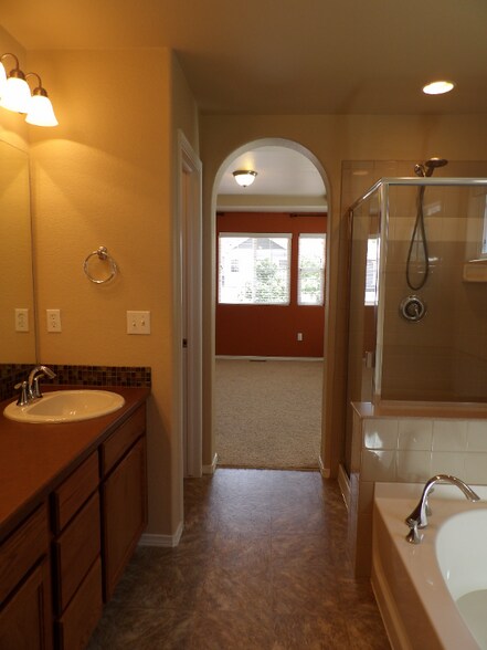 Building Photo - 1629 Rustlers Roost Dr