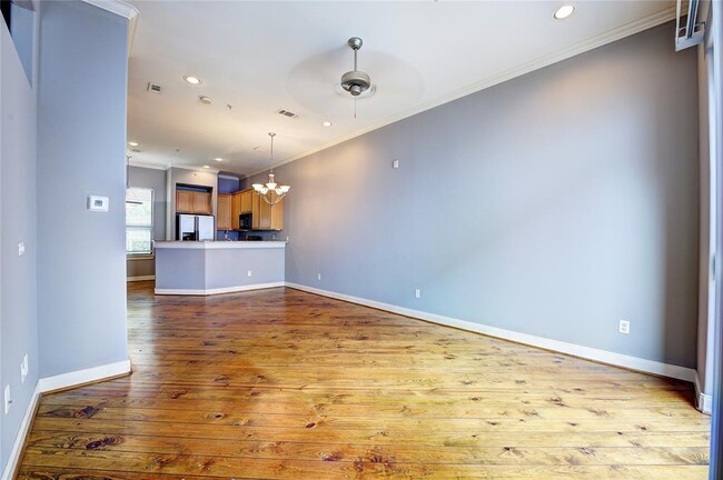 Building Photo - 202 McGowen St