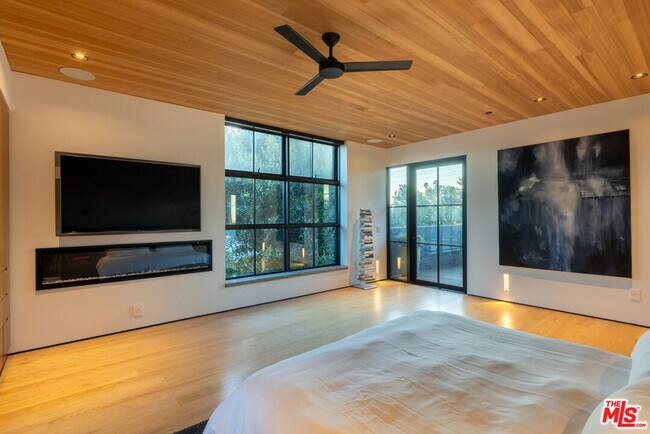 Building Photo - 746 Marco Pl