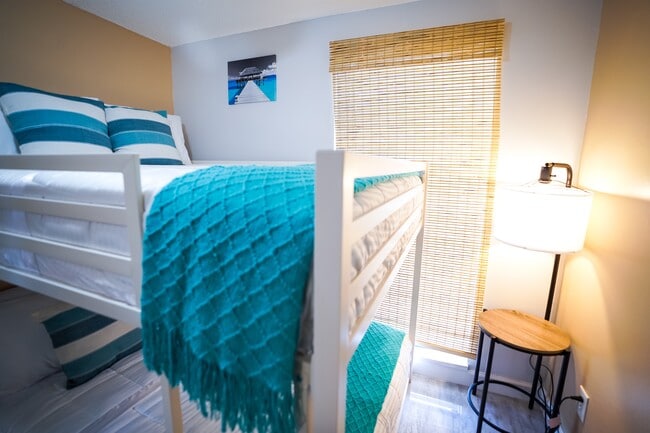 Building Photo - 8412 Westridge Dr