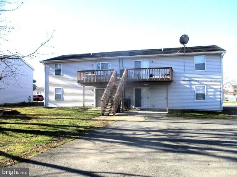 Building Photo - 424 Harford St