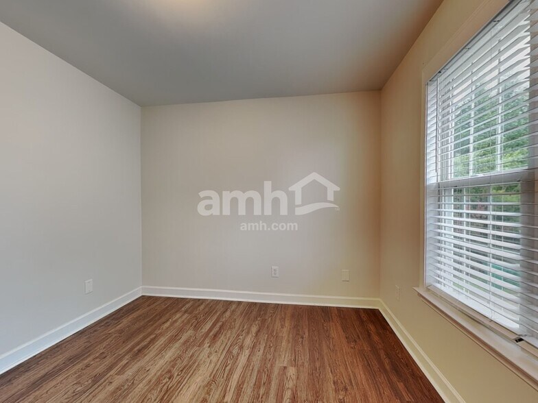 Building Photo - 6677 Springfield Village Ln