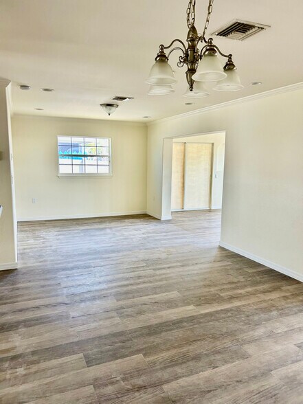 Building Photo - 13802 Coco Ave